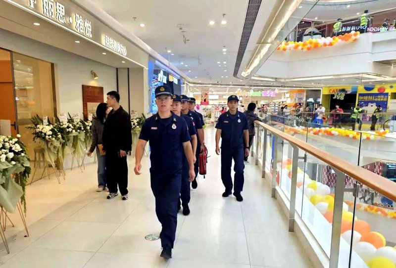 巡逻保安:守护城市的安全卫士